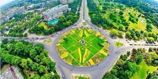 Rishikesh to Chandigarh Taxi Service